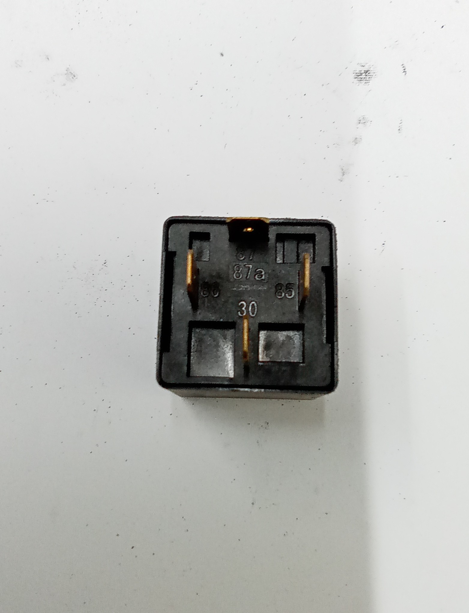 Buzzer Miniature TRU Components GQ19B-JM/R/12V 1231430 – 75 DB – 12 V – Anneau Rouge Rétroéclairé – Ø 25 Mm