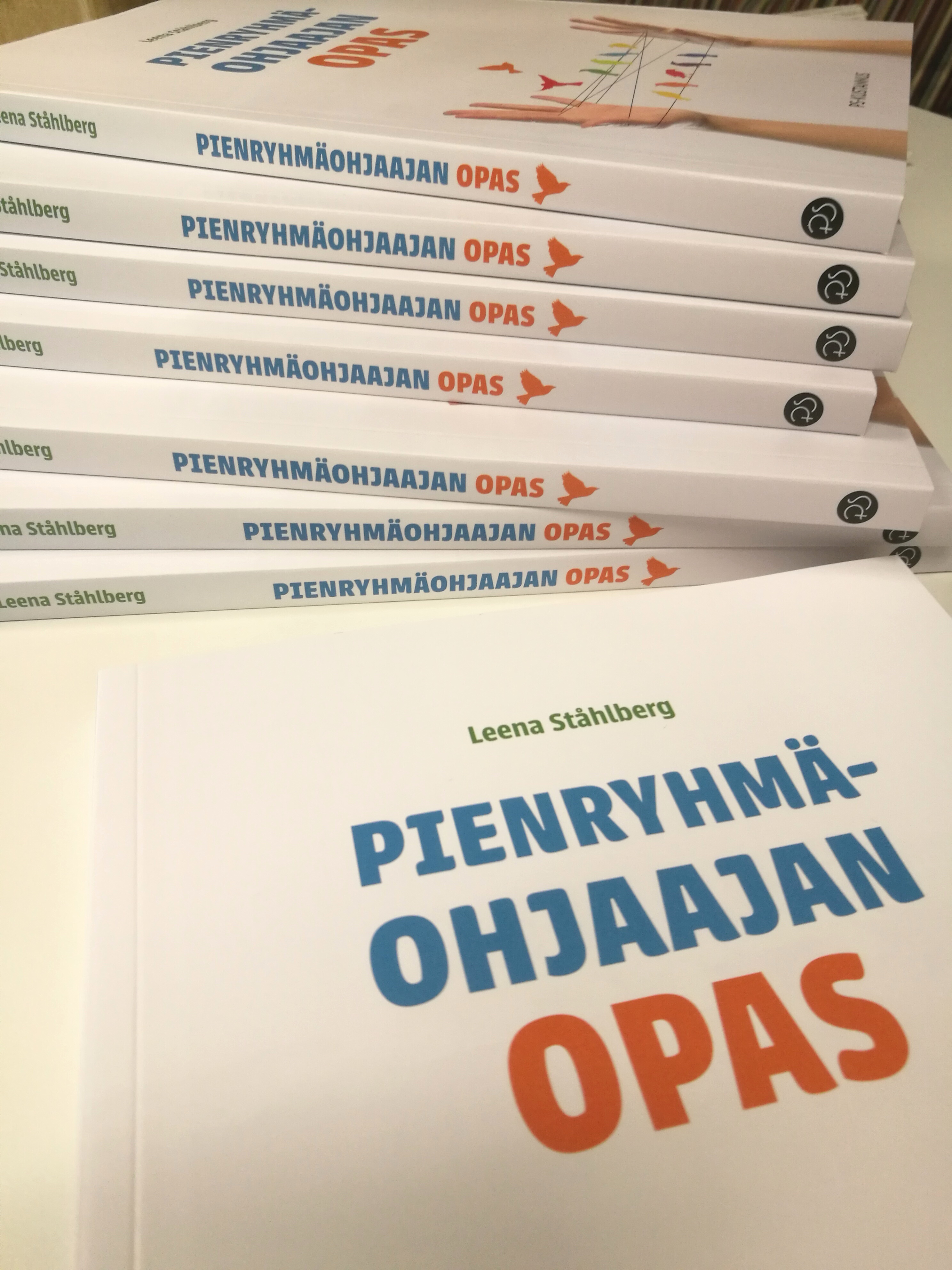 Kirja: Pienryhmäohjaajan opas. LOPPUUNMYYTY!